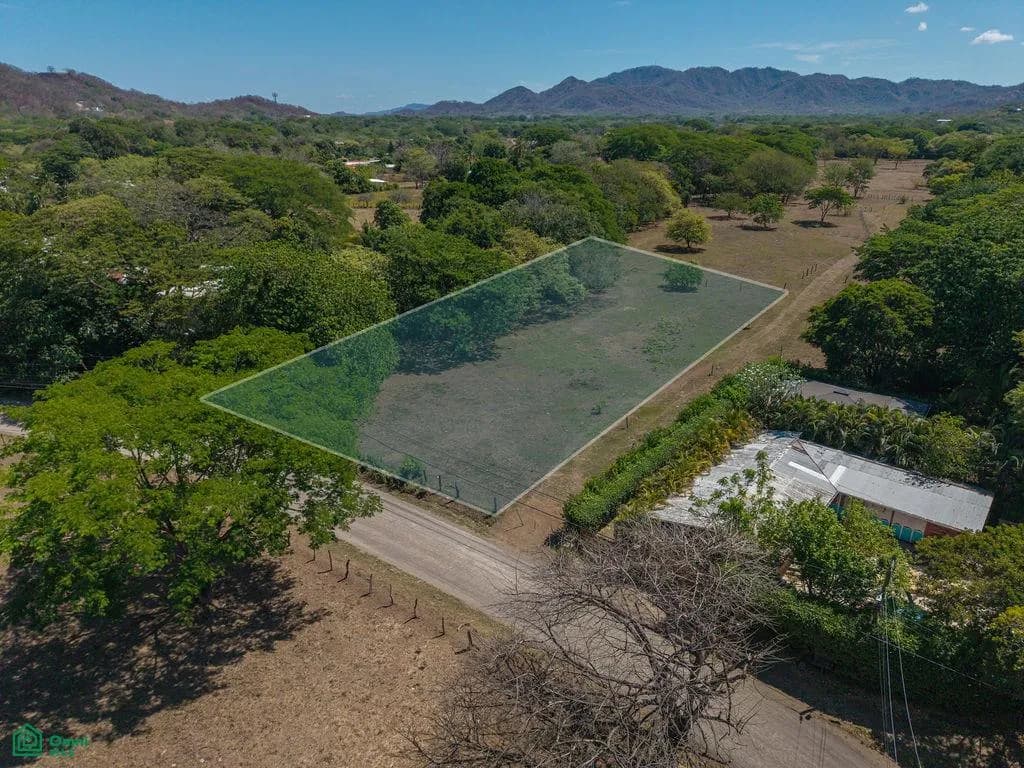 Lagarita Nueva mixed-use lot