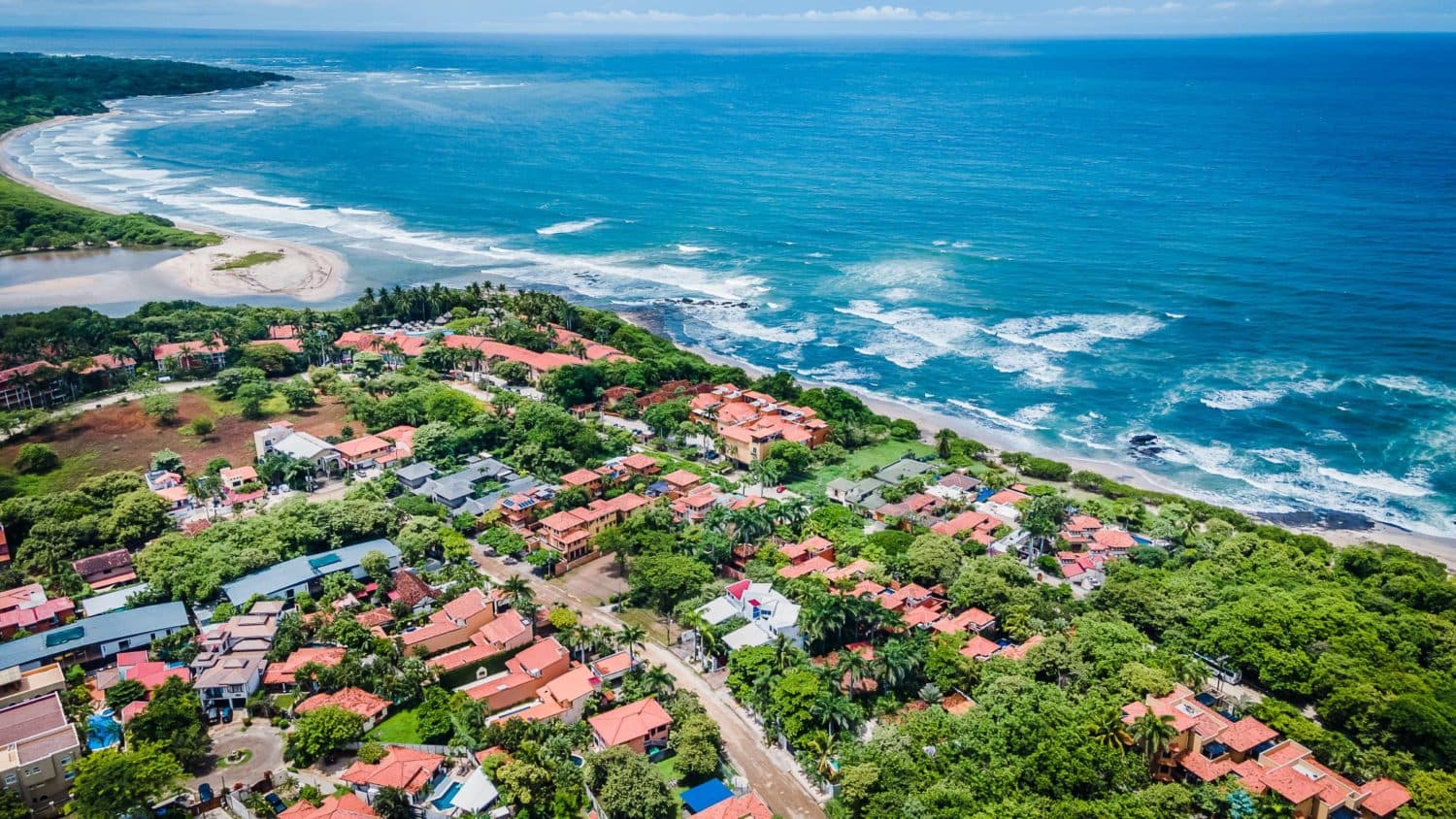 Luxury Villa — Condo de 3 habitaciones con piscina en Langosta