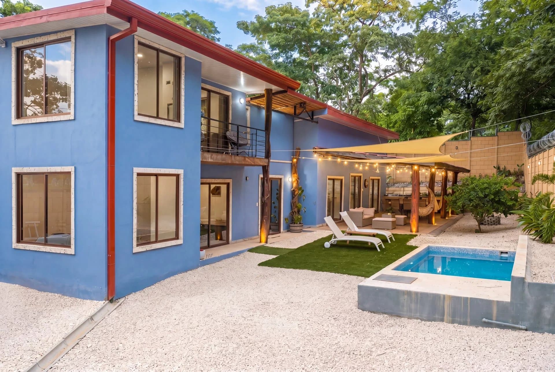 Garita Nueva contemporary home