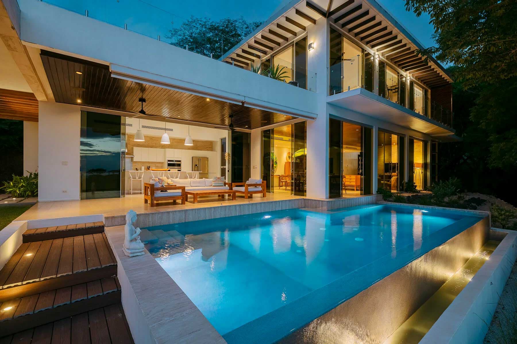Casa Lomas del Mar | Panoramic Oceanview Residence El Tesoro, Tamarindo — Casa de 4 habitaciones con piscina en Tamarindo