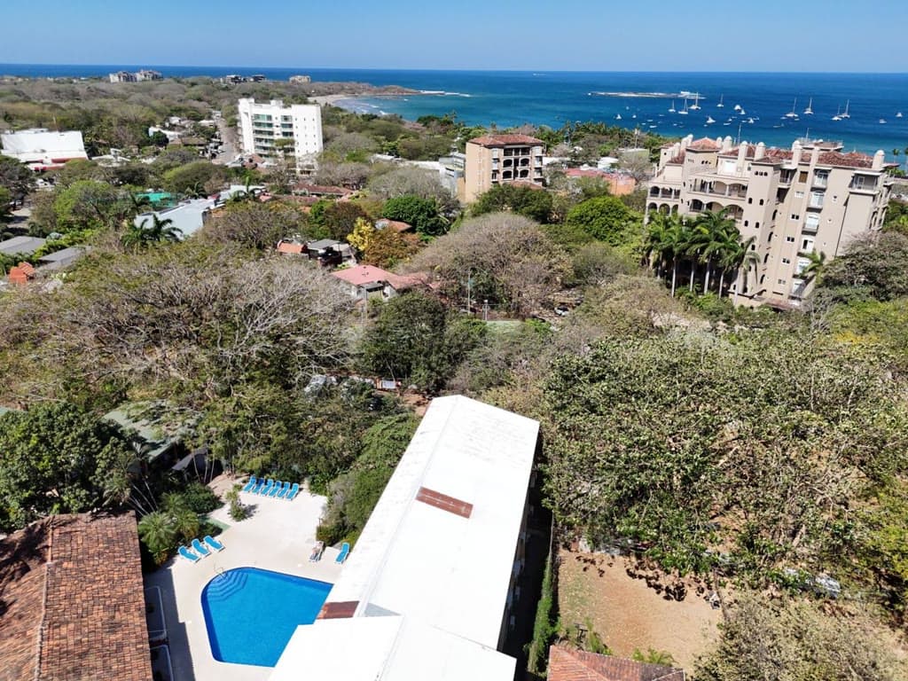 Eleri #17 - Two-Story Walk-to-Beach Condo in Tamarindo