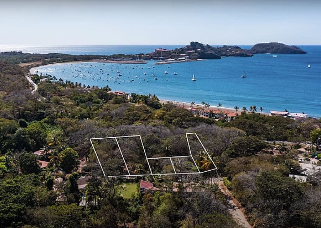 Cinco lotes con casa de 2 habitaciones – Surfside Estates, Playa Potrero
