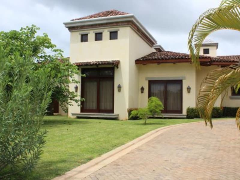 Beautiful Luxury House with Pool in Hacienda Pinilla Golf Reserve Condominium.
