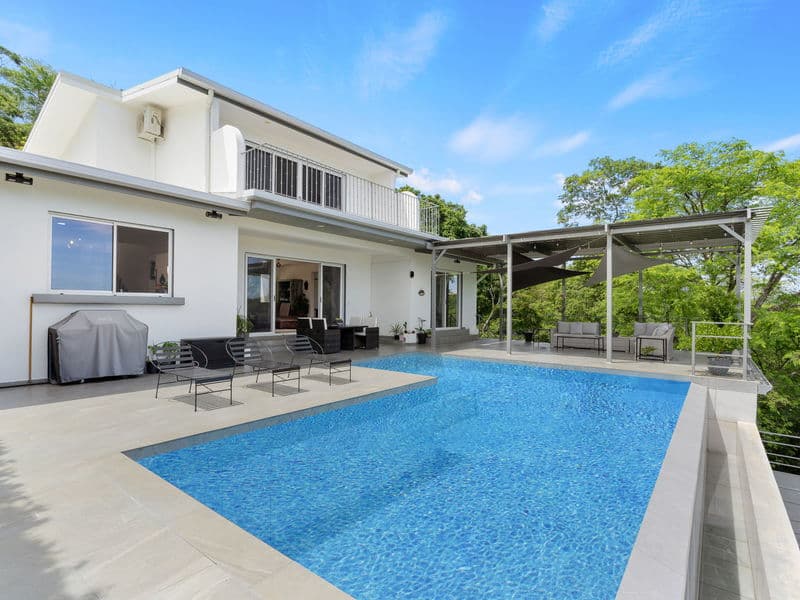 Casa Alto Pinilla | Hilltop Ocean-View 5-Bedroom Home with Infinity Pool near Avellanas