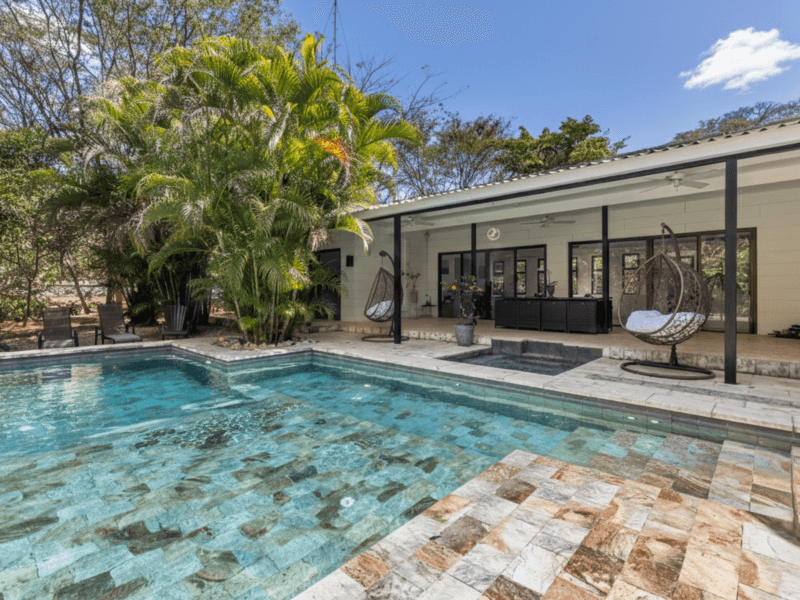 Stunning Property with Two Houses and Expansive Potential, 20min from Tamarindo