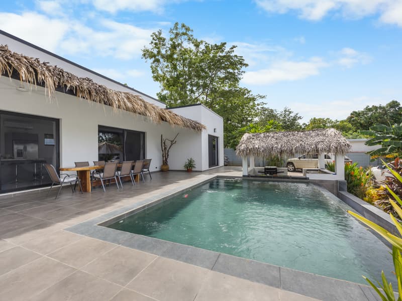 Modern Beach Retreat with Pool, Rancho & Privacy