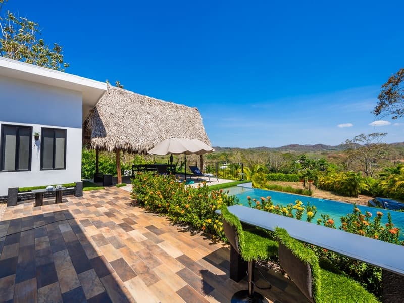 European-Style Retreat with Pool and Mountain Views near Tamarindo
