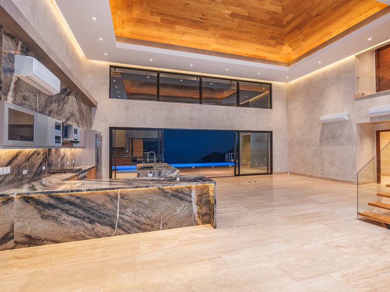 Casa Visión - Luxury Estate with Sweeping Ocean Views