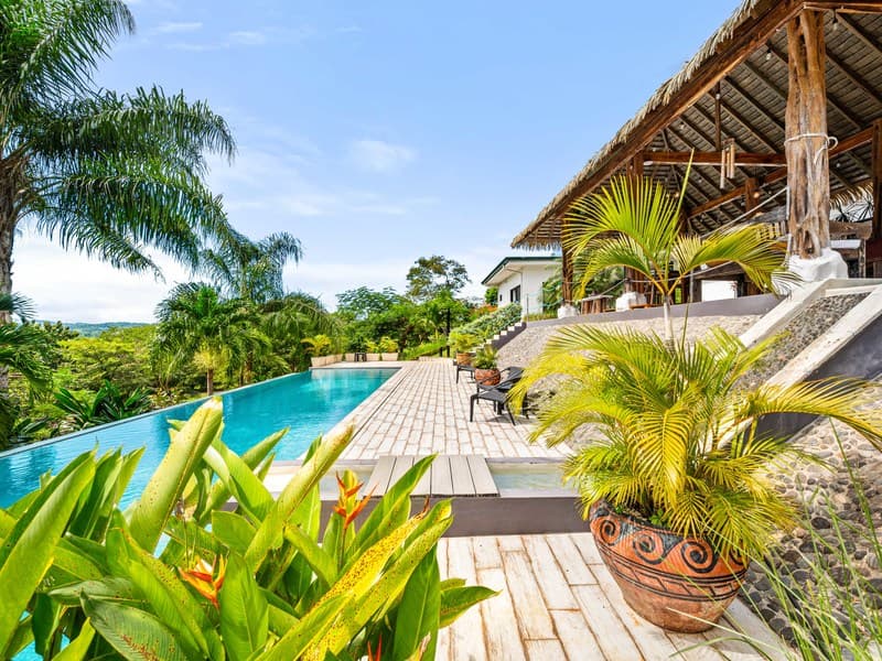 Mimi Lodge - Tranquil Retreat in the Hills 20 Minutes from Tamarindo