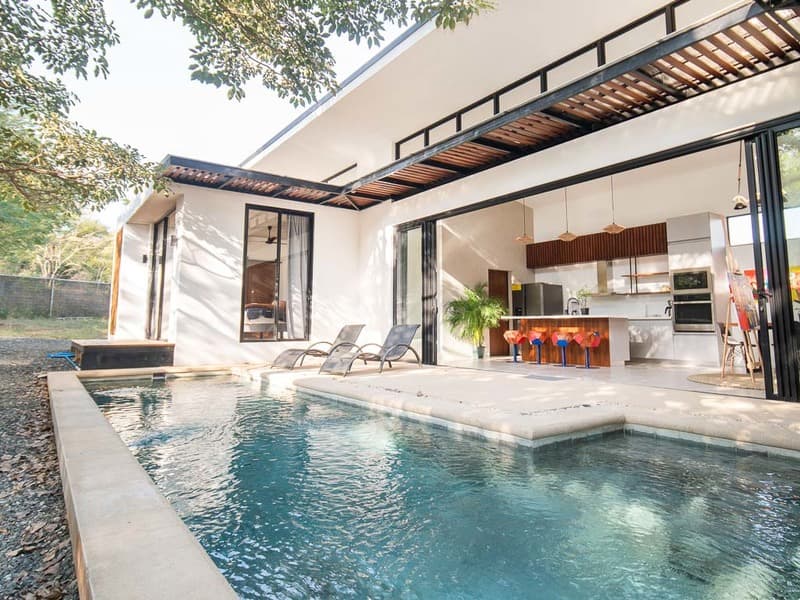 Casa Katu | Casa tropical contemporánea de 3 habitaciones con piscina en Matapalo