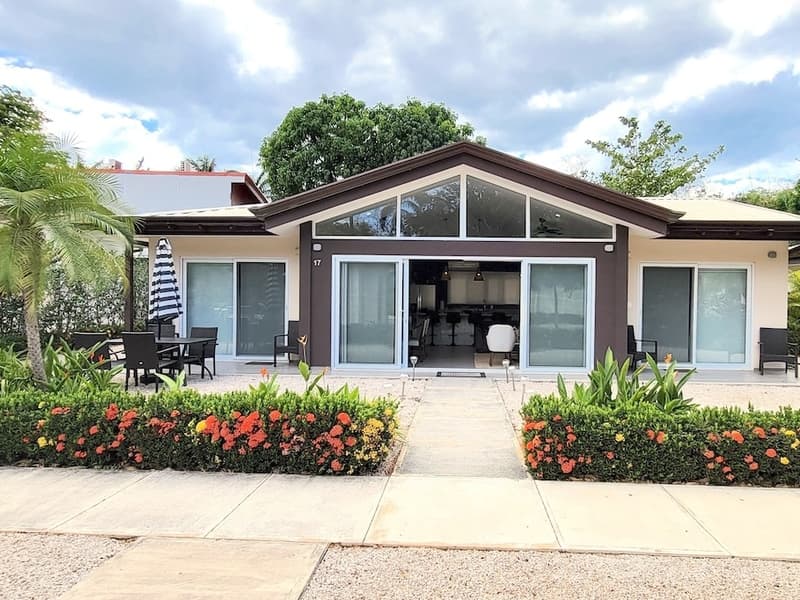 The Point 17 | 3-Bedroom Home with Private Guest Suite in Playa Avellanas