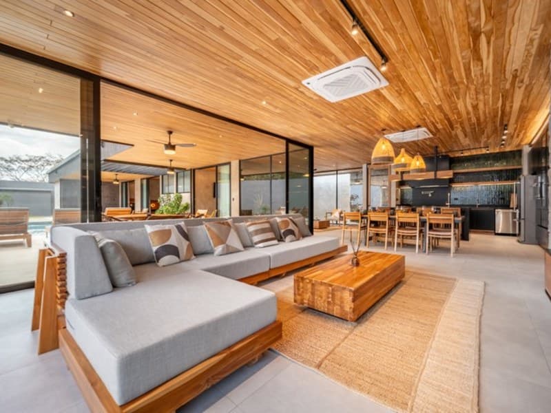 Casa Uchuva - Custom Architectural Home in Playa Grande