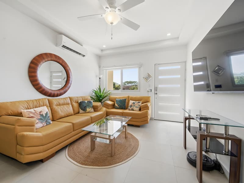Jacarandas 35 - Modern Townhome Near Tamarindo