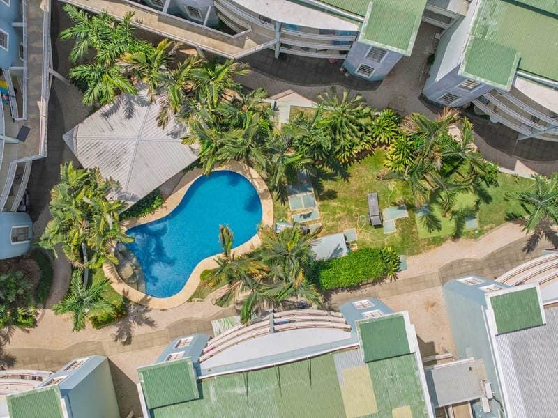 2-Bedroom Renovated Condo at Villa Verde II Tamarindo | 5 min walk to the beach