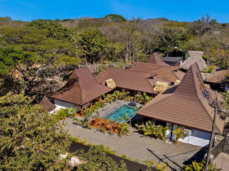 Casa Aves - Balinese Resort Style Paradise