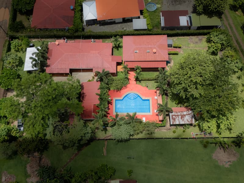 7-Studio Income-Producing Estate Near Tamarindo