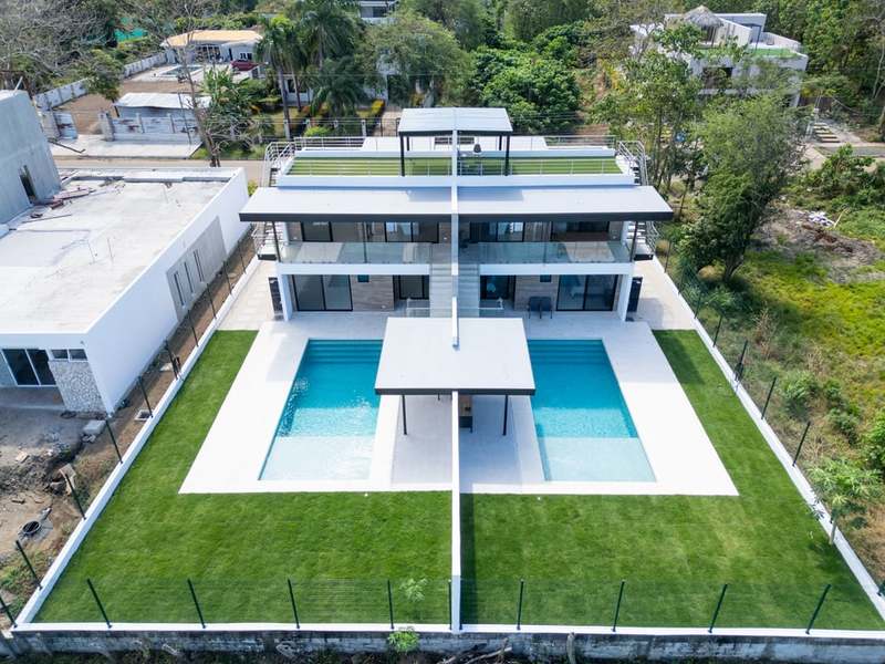 Modern Ocean-View Duplex Near Flamingo Marina - Investment & Lifestyle