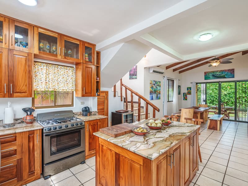 Iguana Villas #6 | Upgraded, Furnished Villa Steps from Playa Blanca