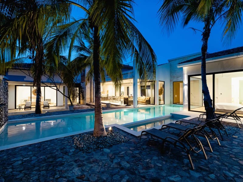 Casa Flor Blanca - Grand Luxury Estate in Reserva de Golf, Hacienda Pinilla
