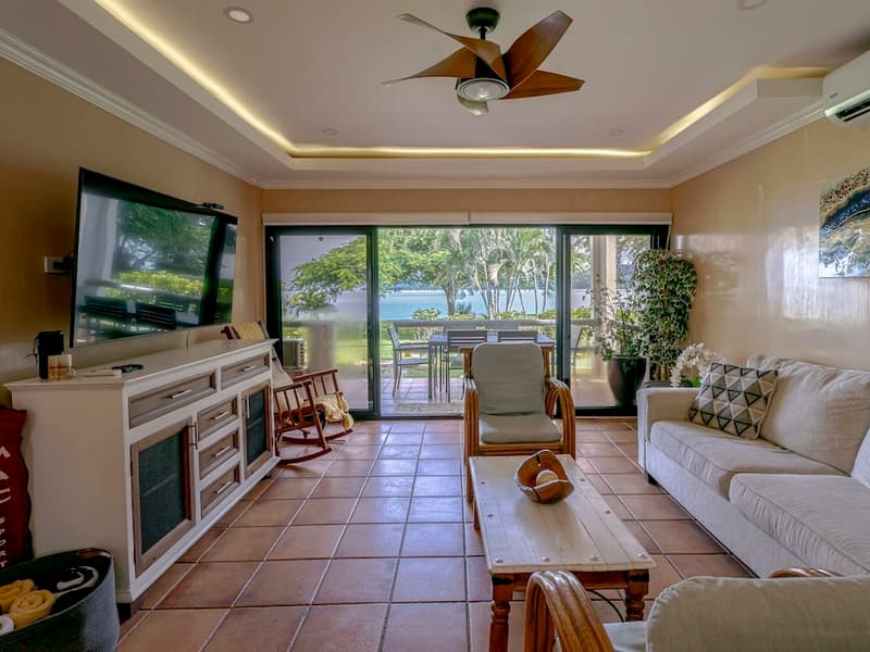 Fully Renovated Beachfront Condo Steps from Flamingo Marina