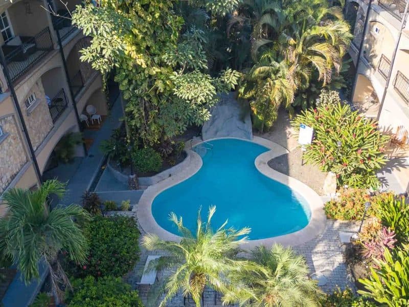 Villa Verde I -3 - Renovated Tropical Villa- Steps from the Beach in Tamarindo