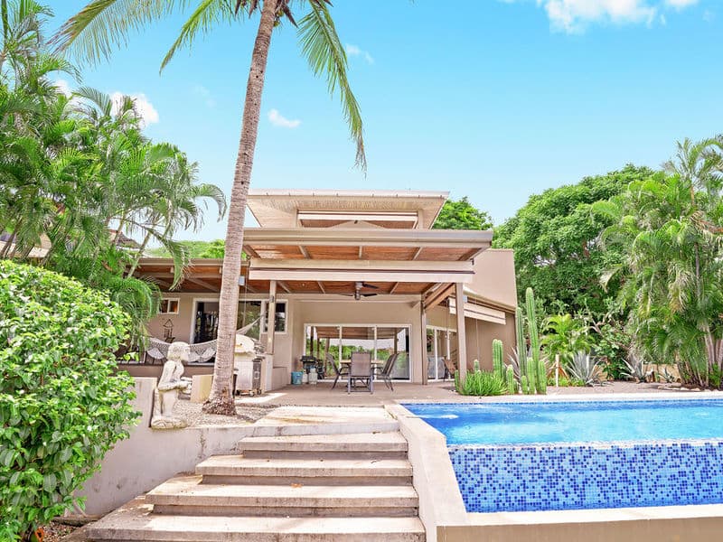 Casa Amani | Peaceful Ocean-View Retreat & Investment Opportunity in — Casa de 9 habitaciones con piscina en Tamarindo