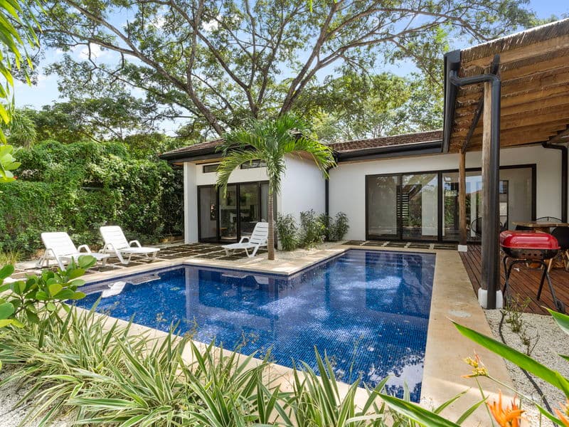 3-Bed Modern Tropical Home Minutes from Tamarindo