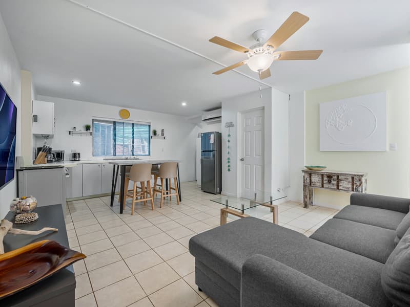 Villa Verde II 9 - Prime Investment Condo Steps from the Beach
